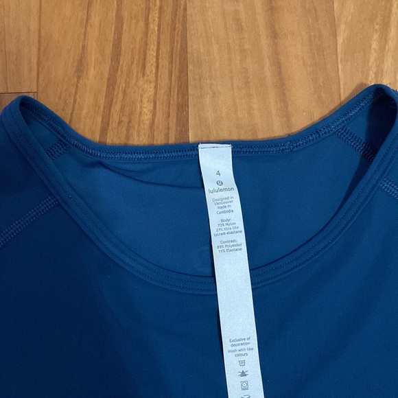 lululemon long sleeve top - Picture 3 of 3